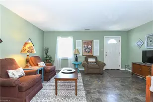 5735 Bramblegate Rd, Greensboro, NC 27409 - Photo 3