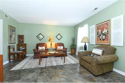 5735 Bramblegate Road #E, Greensboro, NC 27409 - Photo 3