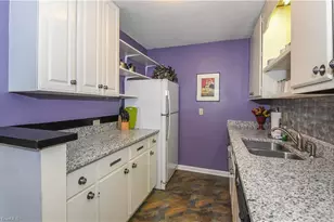 5735 Bramblegate Rd, Greensboro, NC 27409 - Photo 7