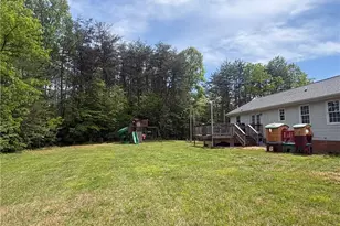 808 Creed Rd, Ararat, NC 27007 - Photo 5