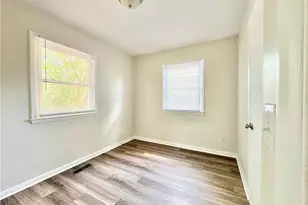 3602 Calvert St, Greensboro, NC 27405 - Photo 15