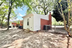 3602 Calvert St, Greensboro, NC 27405 - Photo 21