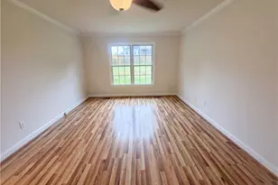 518 Wildwood Ln, Graham, NC 27253 - Photo 11