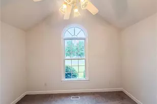 518 Wildwood Ln, Graham, NC 27253 - Photo 17