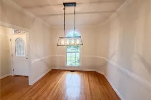 518 Wildwood Ln, Graham, NC 27253 - Photo 7