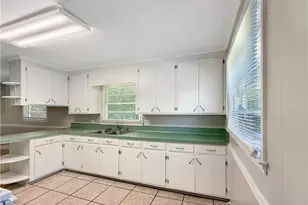 407 Brook St, Wilkesboro, NC 28697 - Photo 11