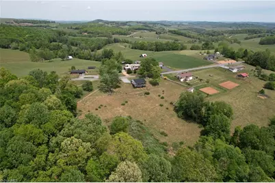 4532 Nc Highway 18 N, Sparta, NC 28675 - Photo 23