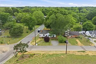 215 Home Ave, Graham, NC 27253 - Photo 11