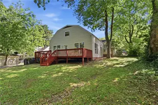 2627 Stratford Dr, Greensboro, NC 27408 - Photo 37