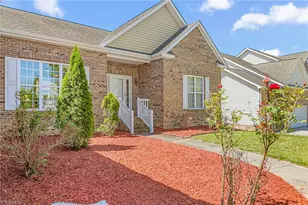 6812 W Whirlaway Ct, Whitsett, NC 27377 - Photo 3