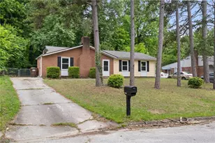 802 Miriam Ave, High Point, NC 27263 - Photo 5