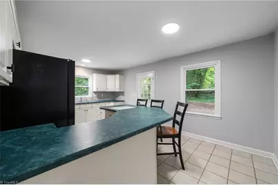 802 Miriam Avenue, High Point, NC 27263 - Photo 11