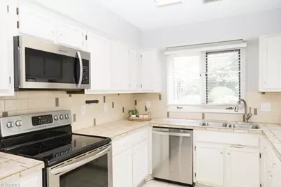 210 College Road #201, Greensboro, NC 27410 - Photo 9