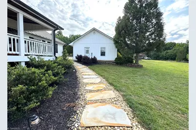 2770 Farmer Road, Denton, NC 27239 - Photo 5