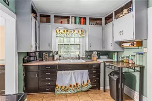 104 Smith St, Walnut Cove, NC 27052 - Photo 7