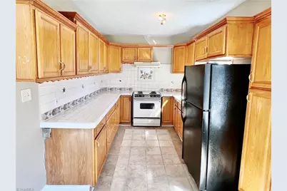 829 Dillard Street, Greensboro, NC 27403 - Photo 5