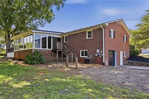 324 Chestnut St, Yadkinville, NC 27055 - Photo 27