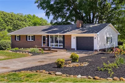 324 Chestnut Street, Yadkinville, NC 27055 - Photo 1