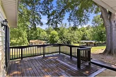 324 Chestnut Street, Yadkinville, NC 27055 - Photo 5