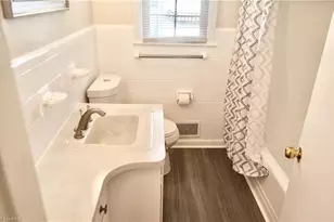 102 Forestdale Dr, Greensboro, NC 27403 - Photo 7