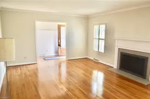 102 Forestdale Dr, Greensboro, NC 27403 - Photo 3