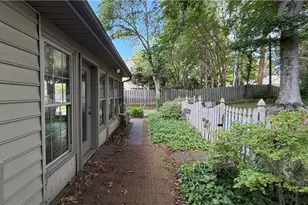 102 Forestdale Dr, Greensboro, NC 27403 - Photo 37