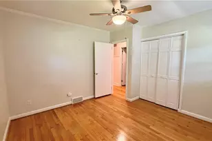 102 Forestdale Dr, Greensboro, NC 27403 - Photo 21