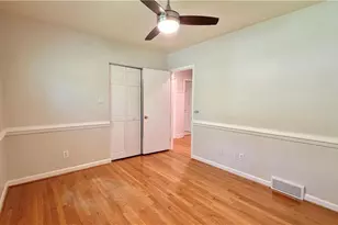 102 Forestdale Dr, Greensboro, NC 27403 - Photo 25