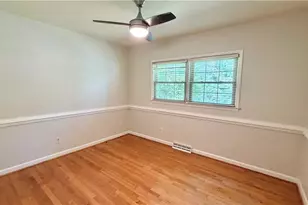 102 Forestdale Dr, Greensboro, NC 27403 - Photo 23
