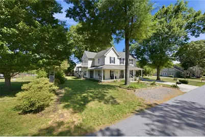 206 3rd Avenue, Taylorsville, NC 28681 - Photo 7