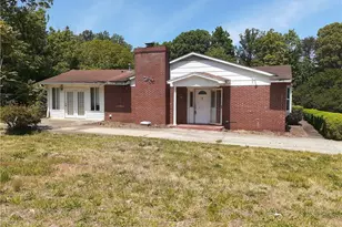 1546 Harvest Dr, Winston-Salem, NC 27101 - Photo 5