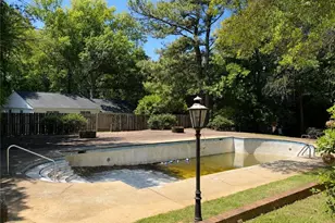 2804 Carriage Dr, Winston-Salem, NC 27106 - Photo 9