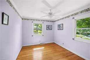 2703 Tillbrook Pl, Greensboro, NC 27408 - Photo 13