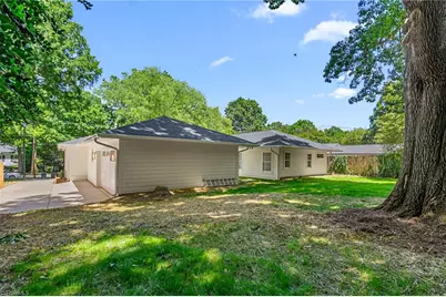 1109 Buckingham Road, Greensboro, NC 27408 - Photo 31