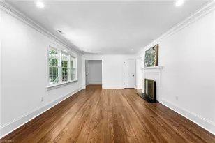 1109 Buckingham Rd, Greensboro, NC 27408 - Photo 7