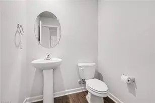 5105 Black Frst Dr, Greensboro, NC 27405 - Photo 17