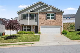 5105 Black Frst Dr, Greensboro, NC 27405 - Photo 3