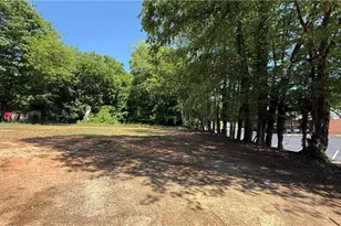 945 Fisher Ferry St, Thomasville, NC 27360 - Photo 5