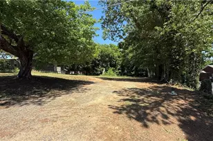 945 Fisher Ferry St, Thomasville, NC 27360 - Photo 1