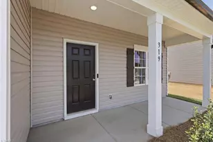 319 Waylon Ct, Lexington, NC 27295 - Photo 3