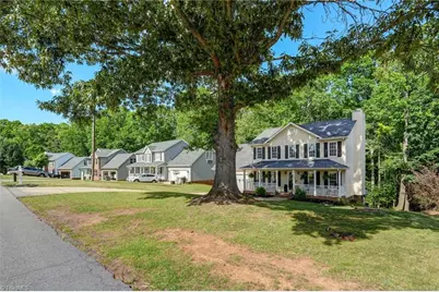 626 Creekridge Drive, Eden, NC 27288 - Photo 3