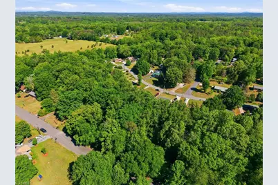 000 Sunset Drive, Eden, NC 27288 - Photo 5