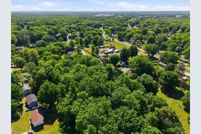 000 Sunset Drive, Eden, NC 27288 - Photo 9