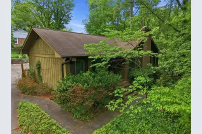 1021 Benjamin Parkway, Greensboro, NC 27408 - Photo 3