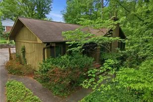 1021 Benjamin Pkwy, Greensboro, NC 27408 - Photo 3