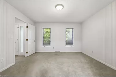 1021 Benjamin Parkway, Greensboro, NC 27408 - Photo 19