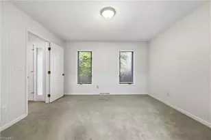 1021 Benjamin Pkwy, Greensboro, NC 27408 - Photo 19