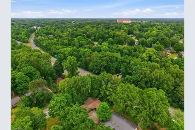 1021 Benjamin Parkway, Greensboro, NC 27408 - Photo 37