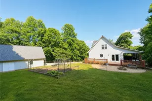 2472 Hamby Mountain Rd, Wilkesboro, NC 28697 - Photo 3