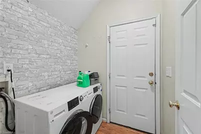 945 Biloxi Avenue, Kernersville, NC 27284 - Photo 19
